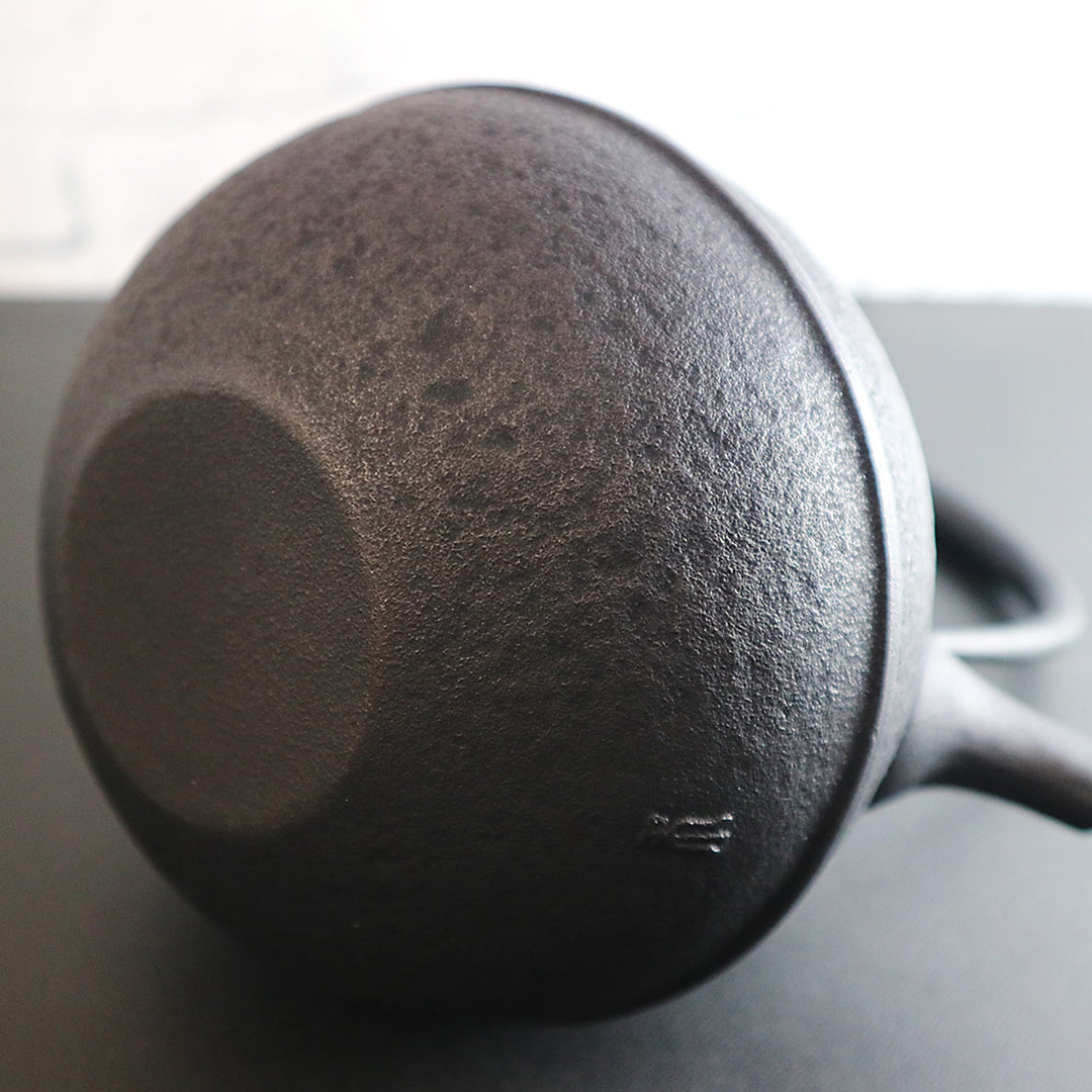 南部鉄器 空間鋳造 鉄瓶 Egg 大 ピュアブラック/アンティークブラウン